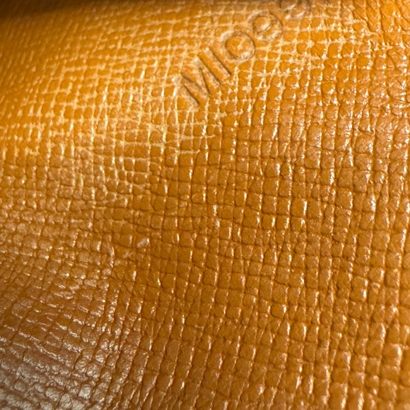 Louis Vuitton Monogram Trifold intentional Bifold wallet - Picture 13 of 15